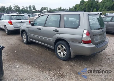 2006 Subaru Forester 2.5X z USA, uszkodzony, nr VIN JF1SG63676G700370